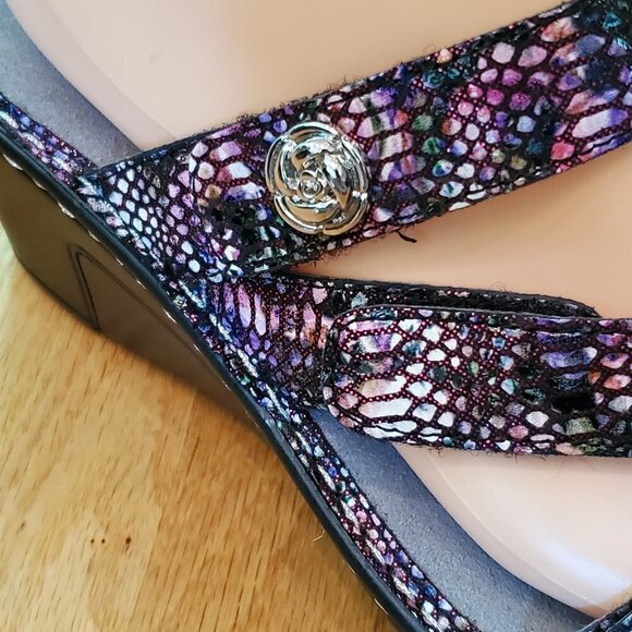 Like New Alegria Loti Funtastic Snake Purple Shimmer Sandals Wedge Leather 38/8 - Picture 3 of 7